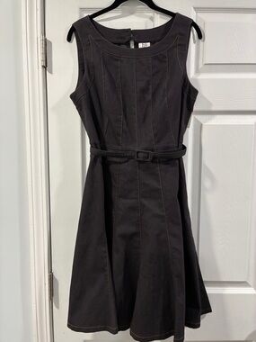 hb Harve’ Benard Classic Black Sleeveless Fit-and-Flare Pin-Stripe Dress w Belt